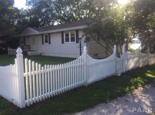 1105 N Josephine St, Spring Bay, IL 61611