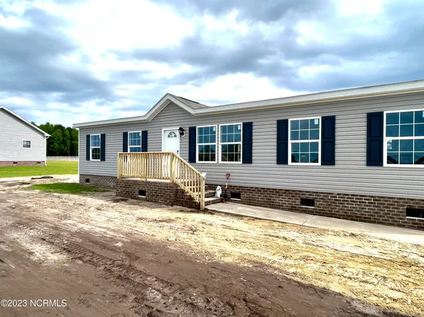 203 Magnolia Drive, Stella, NC 28582