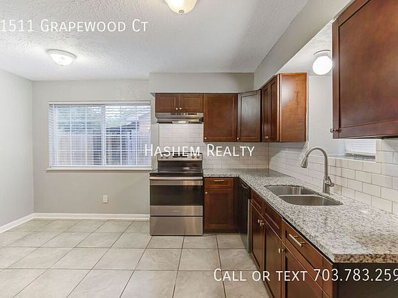 3rd image of 11511 Grapewood Ct