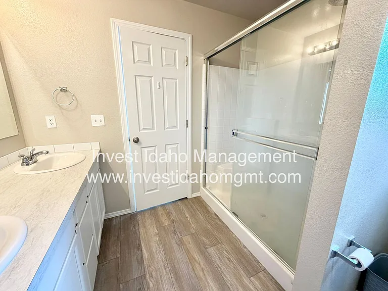 1441 W Sahara Dr — Photo 12