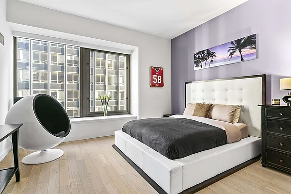 Sold by Compass | media 20