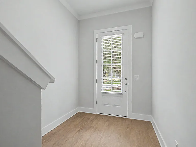4065 Four Oaks Blvd — Photo 9