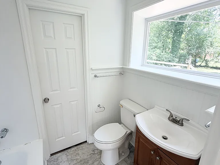 1305 Summerland Dr — Photo 9
