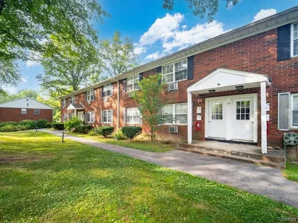 5 Wildwood Dr APT 15C, Wappingers Falls, NY 12590