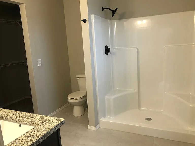 1421 Drayton Ct — Photo 11