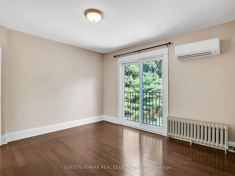 484 Merton St — Photo 26