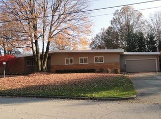 1700 Hannah Ct, Sharon, PA
