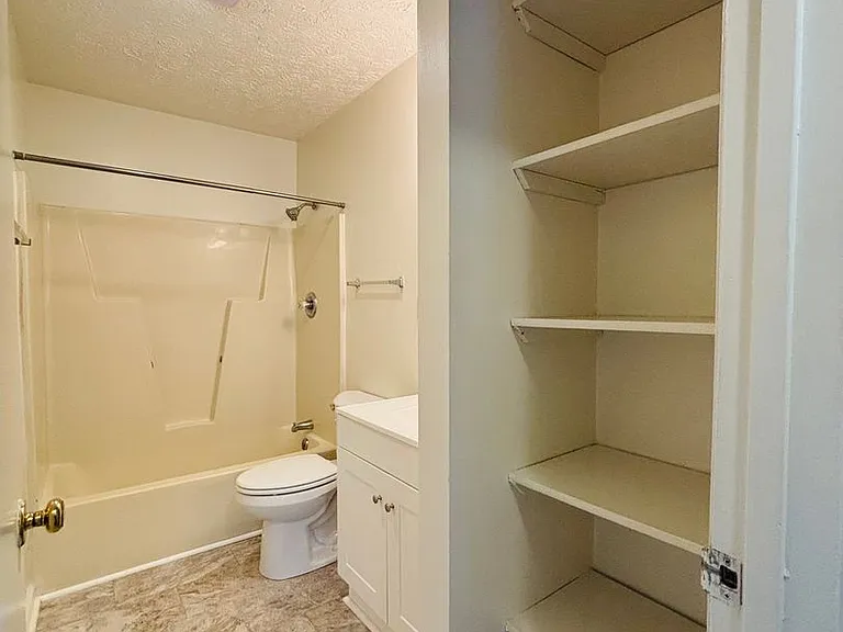 1233PB -Ellett Road Duplexes -Lester - M — Photo 46