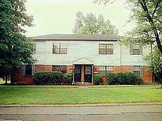 1st image of 1938 Chaucer Dr