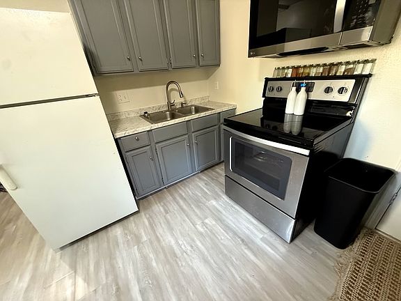 5th image of 136 Clark Ave APT 4