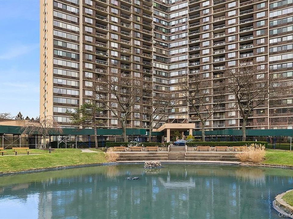 1st image of 2 Bay Club Dr APT 19H