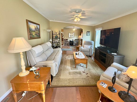 4th image of 94 Sunrise Ln