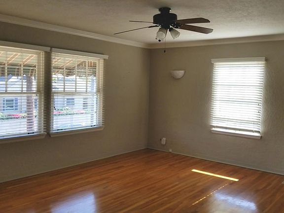 Empty Living Room