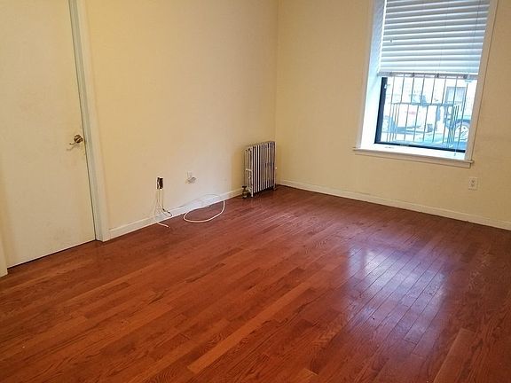 4th image of 545 W 162nd St APT 6