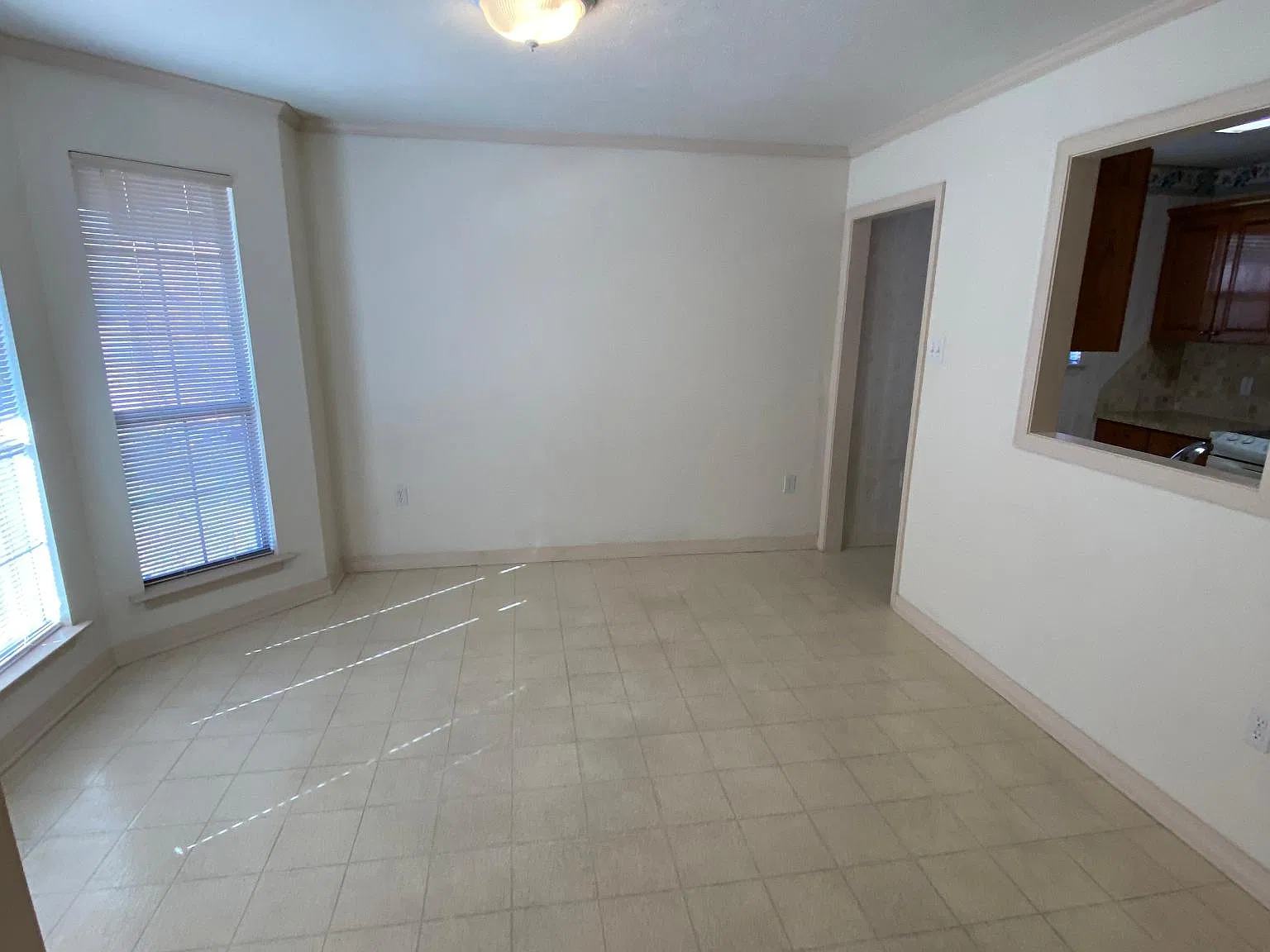 3 bed, 1502 sqft, $1,500 — Photo 3