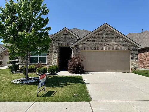 2213 Olivia Ln Photo 1
