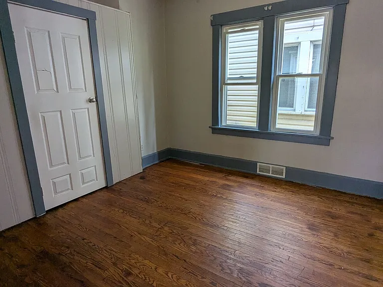 1371 Stark Ave SW — Photo 9