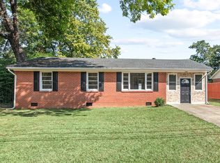 12 Cherokee St, Newnan, GA 30263
