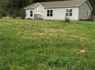 847 Sapbush Rd, Chenango Forks, NY 13746