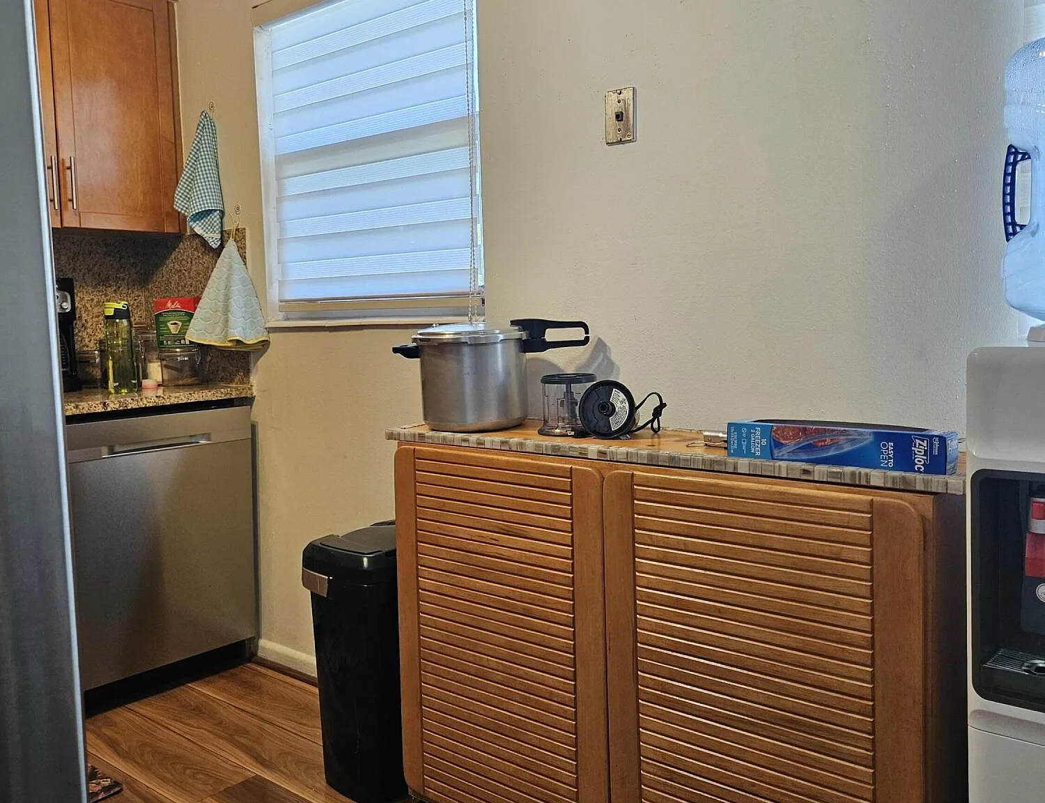 2 bed, 1.5 bath, 820 sqft, $2,000 — Photo 4