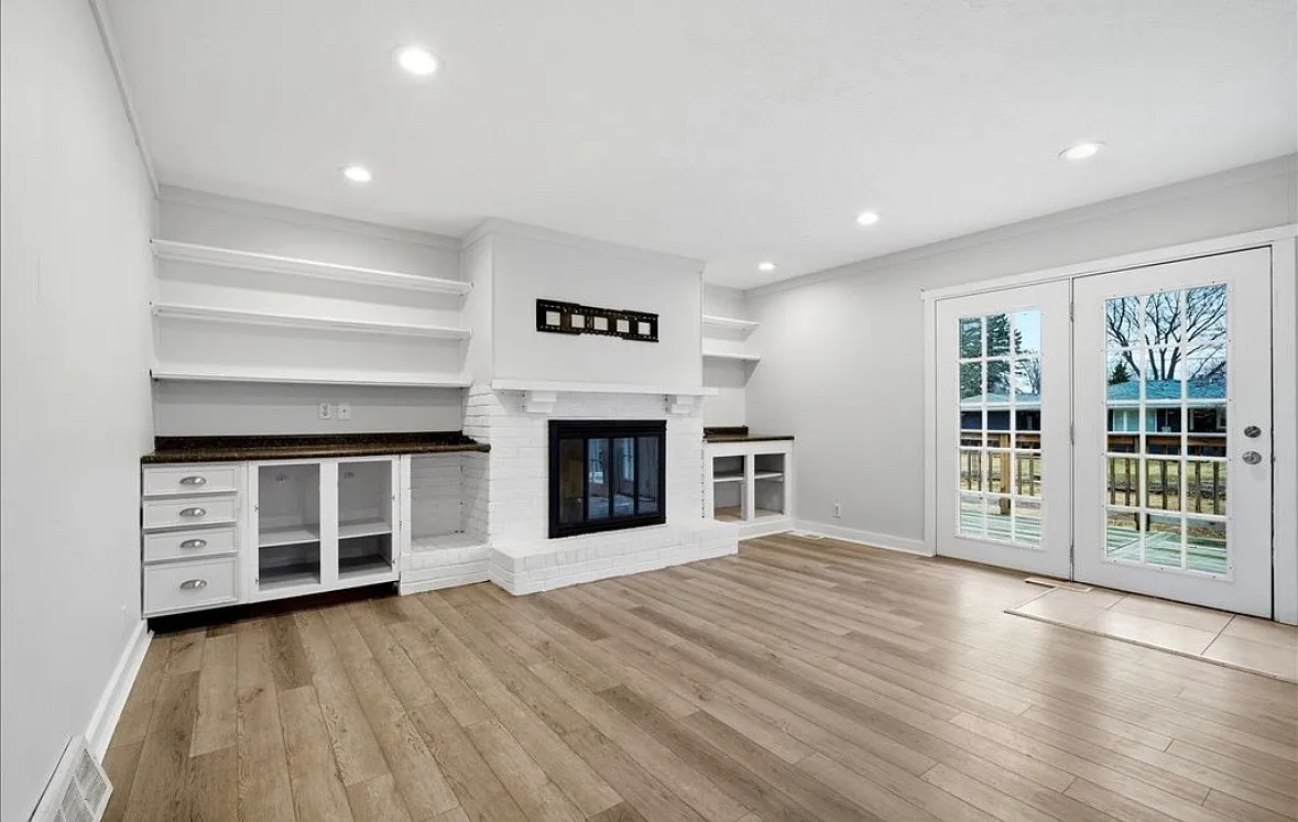 4 bed, 2648 sqft, $2,400 — Photo 4