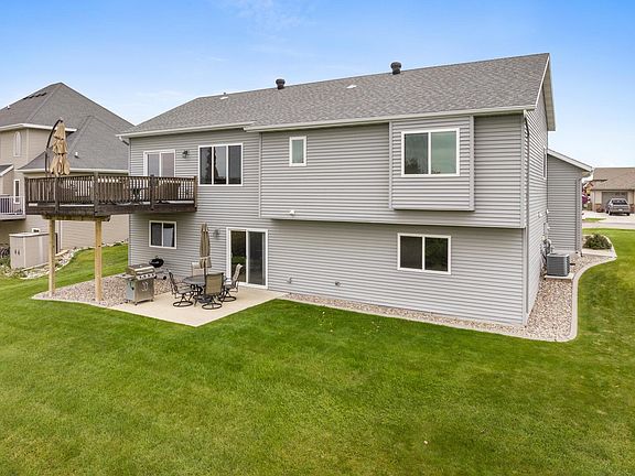 5th image of 3201 Woodside Dr SE