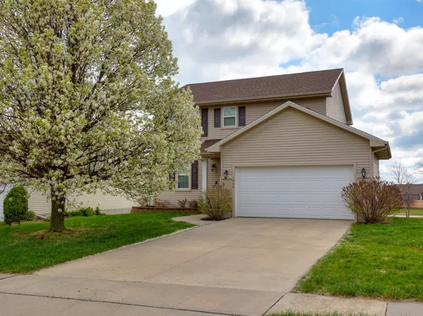 1475 93rd St, West Des Moines, IA 50266