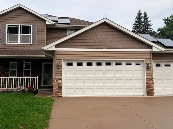 7432 Westfield Dr NE, Cedar Rapids, IA 52402
