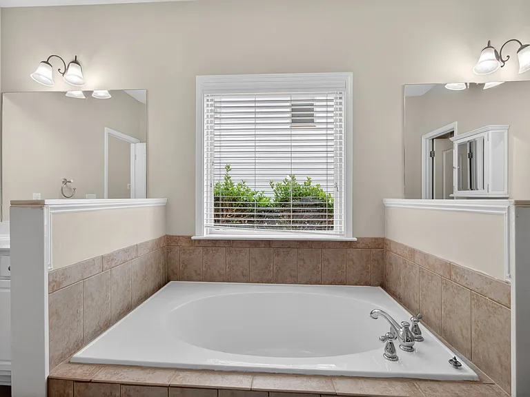 2935 Whitfield Ave — Photo 18