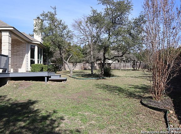 4th image of 1002 Serenata Cir