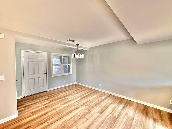 5th image of 1529 N Oakhill Dr #C-8