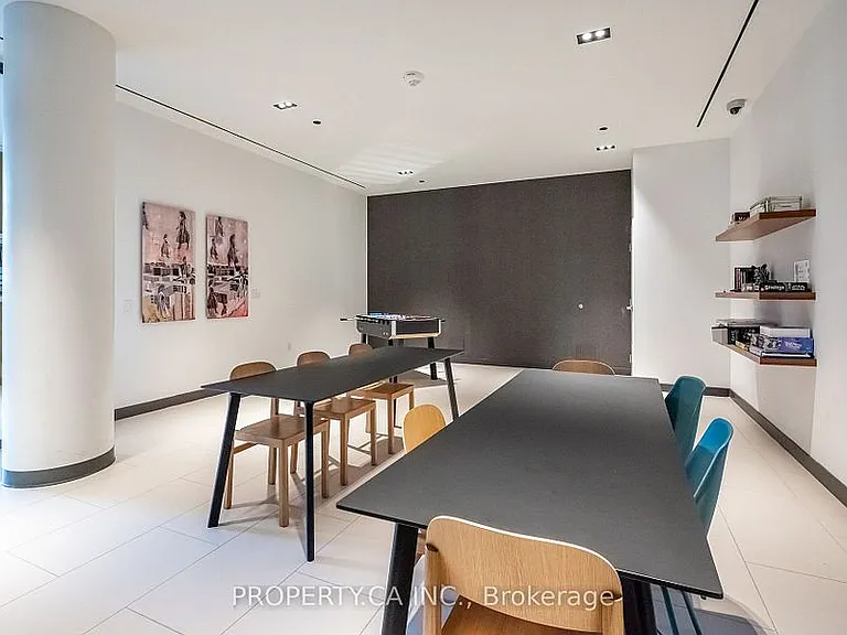 225 Sumach St #606W — Photo 12