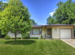 1016 Althoff Dr, McHenry, IL 60051