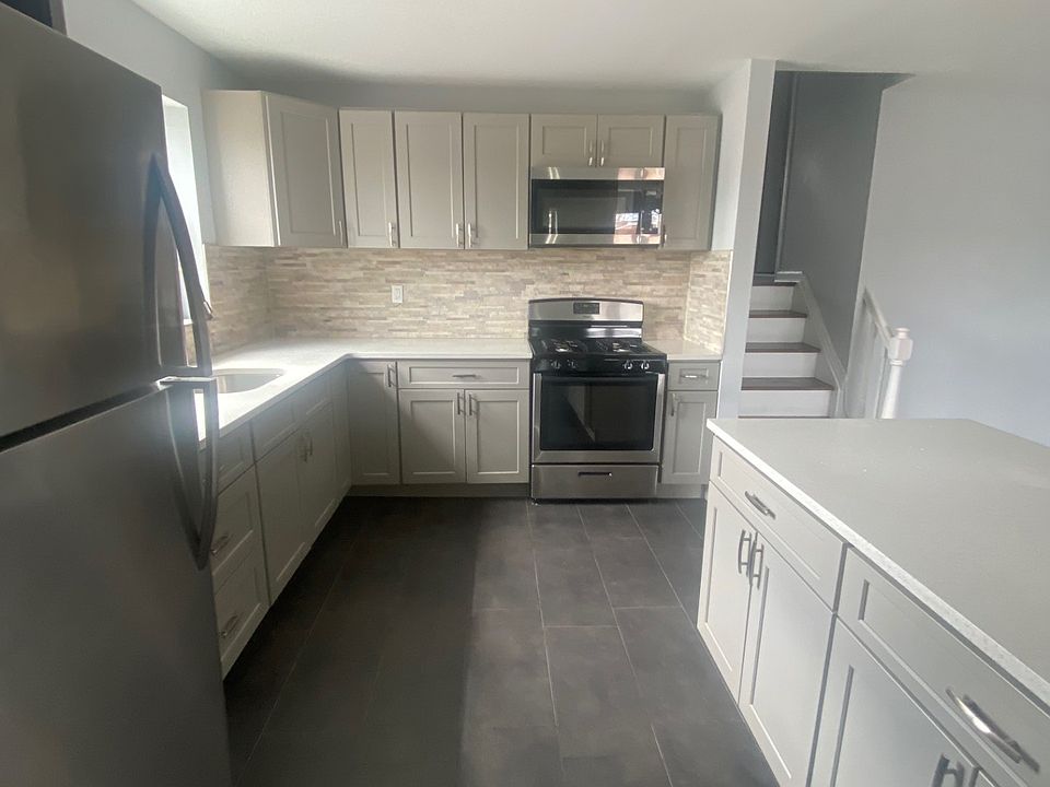 1st image of 954 E 85th St APT 2