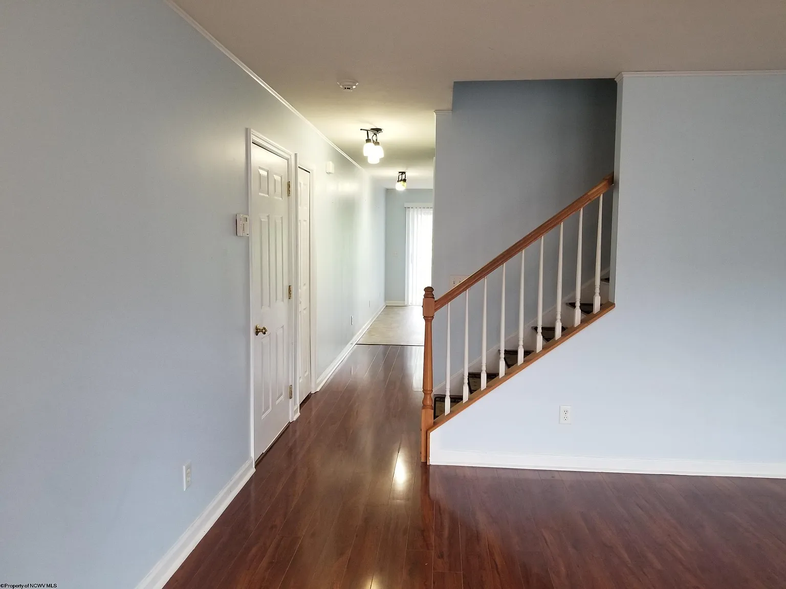 3 bed, 2.5 bath, $1,900 — Photo 4
