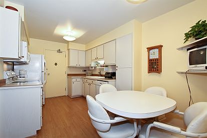 3rd image of 900 W Sunset Dr APT 104
