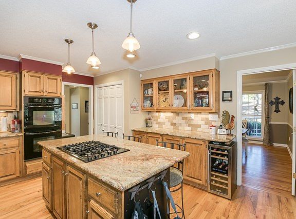 4th image of 739 Rocky Branch Ln