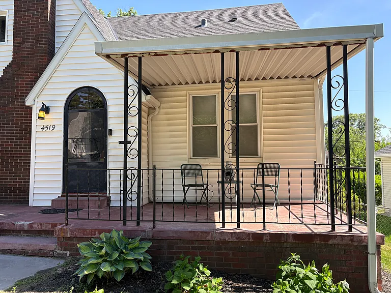 4519 Woolworth Ave — Photo 79