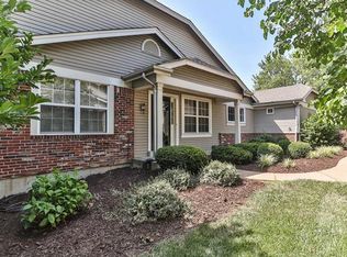 1924 Dewitt Ridge Dr, Chesterfield, MO 63017