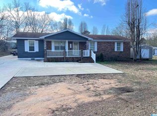 702 Hopewell Dr NE, Hanceville, AL 35077