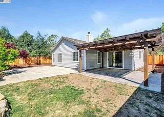 509 Saddleback Cir — Photo 23