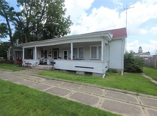 143 N Broadway St, Shelbyville, IL 62565