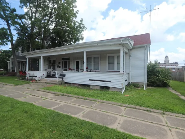 143 N Broadway St, Shelbyville, IL 62565