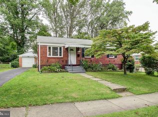 11918 Rocking Horse Rd, Rockville, MD 20852