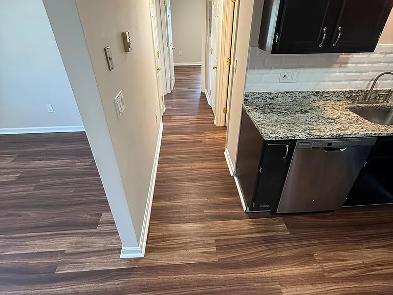 172 N Main St #7 — Photo 4