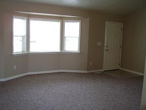 4th image of 4323 Birchwood Cir