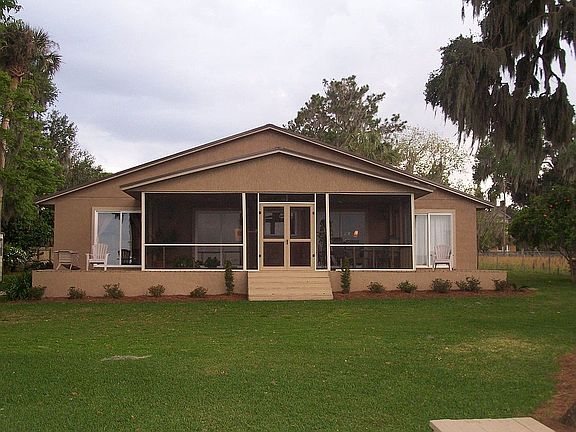 3rd image of 130 Riverview Dr E