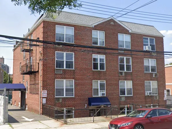 176 28th Avenue image 1 of 3