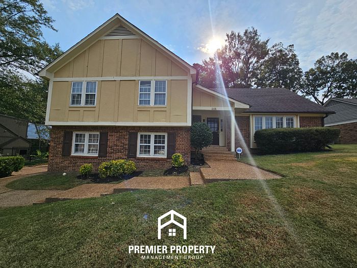 1st image of 2116 Rolling Valley Dr