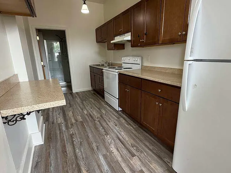 39 Union St — Photo 2